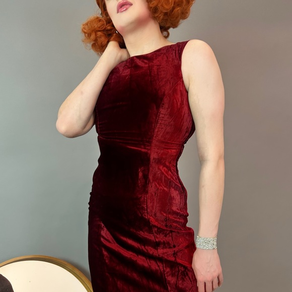 Vintage 90s Burgundy Velvet Cut-Out O-Ring Back Evening Dress - Picture 4 of 4